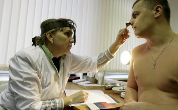 Минздрав России хочет запретить врачам курить и ругать коллег